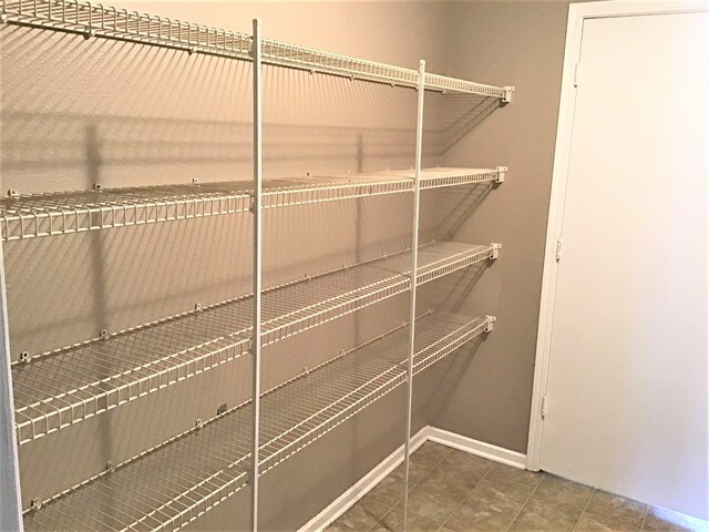 Photo - 10761 Parker Dr