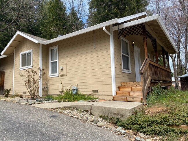 Photo - 106 Perseverance Mine Ct