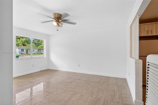 Photo - 1350 NE 149th St