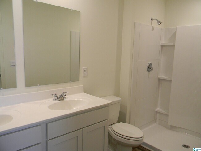 Photo - 640 Koslin Ct