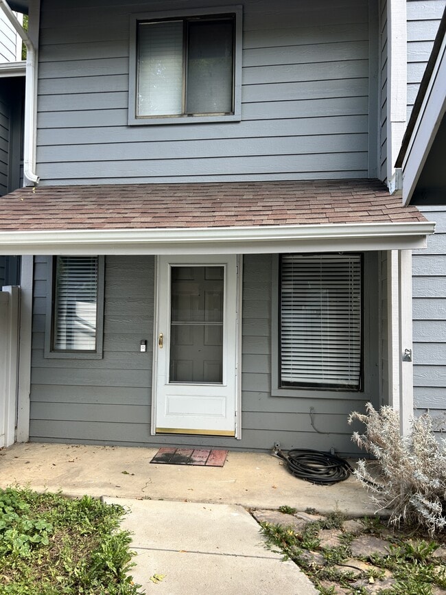 Photo - 3500 Rolling Green Dr