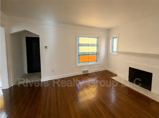 Photo - 16811 Cruse St