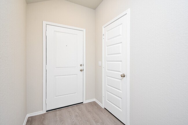 Photo - 8006 Camphor Ct