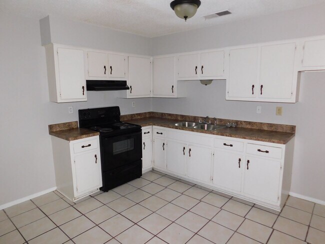 Photo - ****JUST REDUCED****