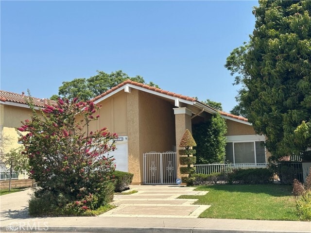 Building Photo - 3911 Olive St Rental