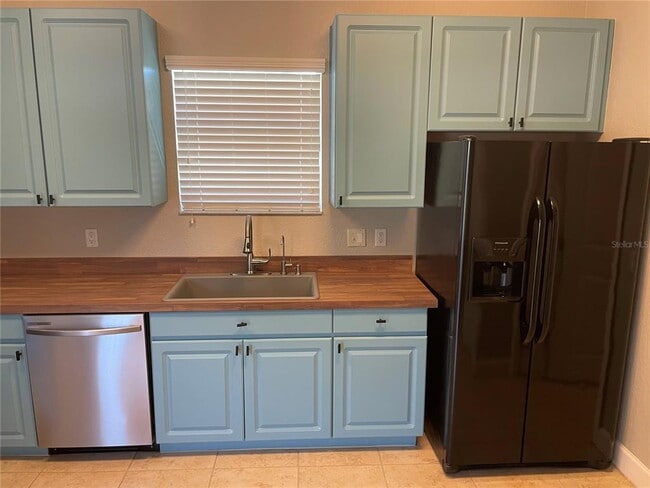 Photo - 165 Alexander Woods Dr