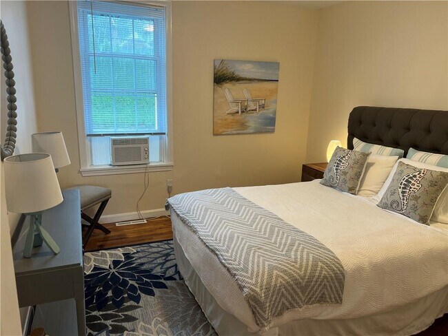 Photo - 191 Coggeshall Ave Unit 4