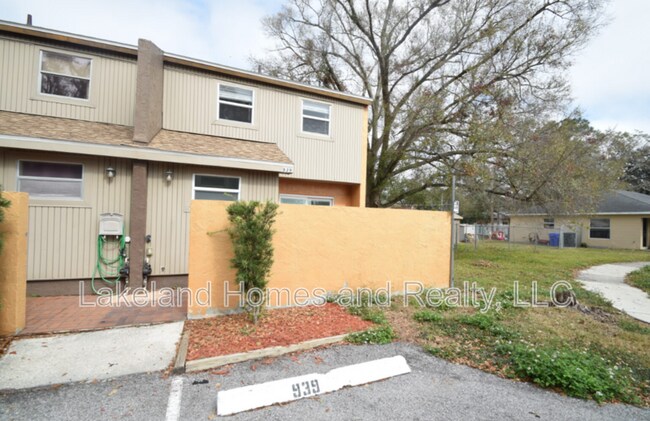 Photo - 939 Castle Way