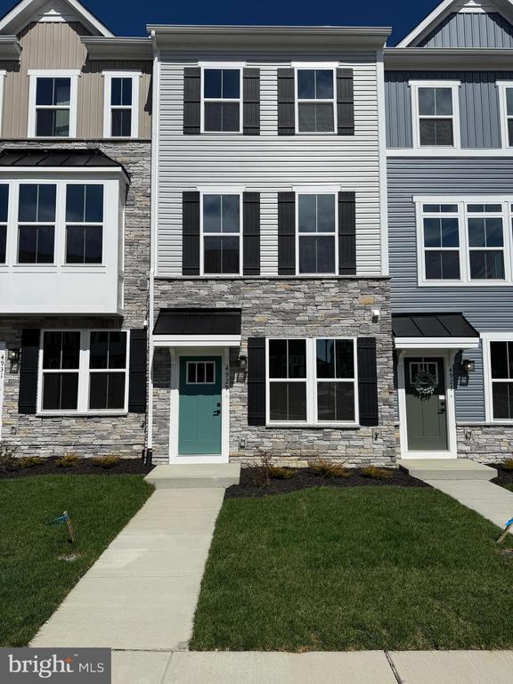 Building Photo - 4929 DUNHAVEN Dr