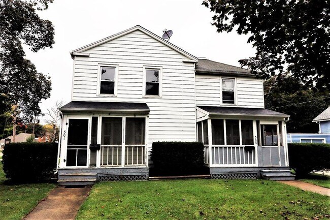 Building Photo - 301 E Pottawatamie St Unit 303EPottawatamieSt