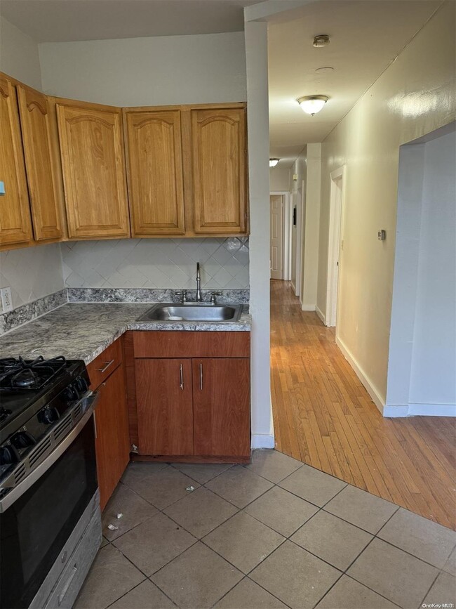 Photo - 94-27 Merrick Blvd Apartment Unit 2