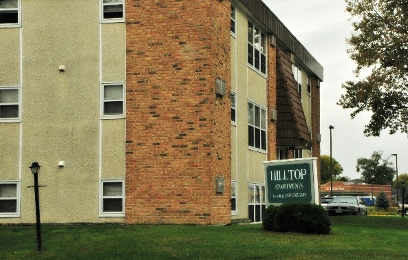 Hilltop North & South Apartments - Hilltop North & South Apartments