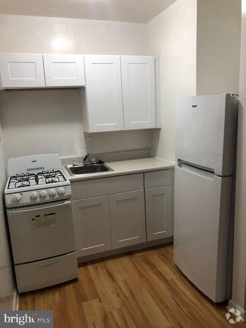 Building Photo - 704 Nottingham Rd Unit 7041B Rental