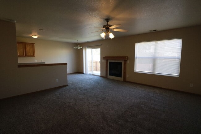 Photo - AWESOME 3 BEDROOM HOME CLOSE TO FORT RILEY