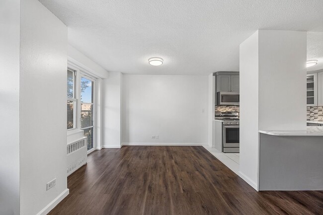 Photo - 2550 Olinville Ave