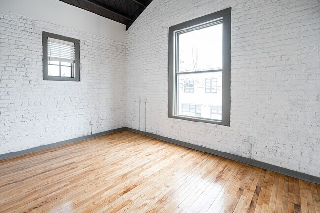 Photo - Loft Style with Bay Window and Laundry Room Unit 6202