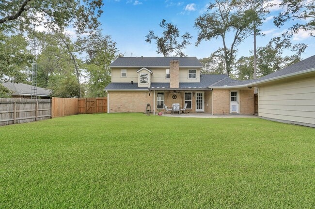 Building Photo - 223 Birchwood Dr