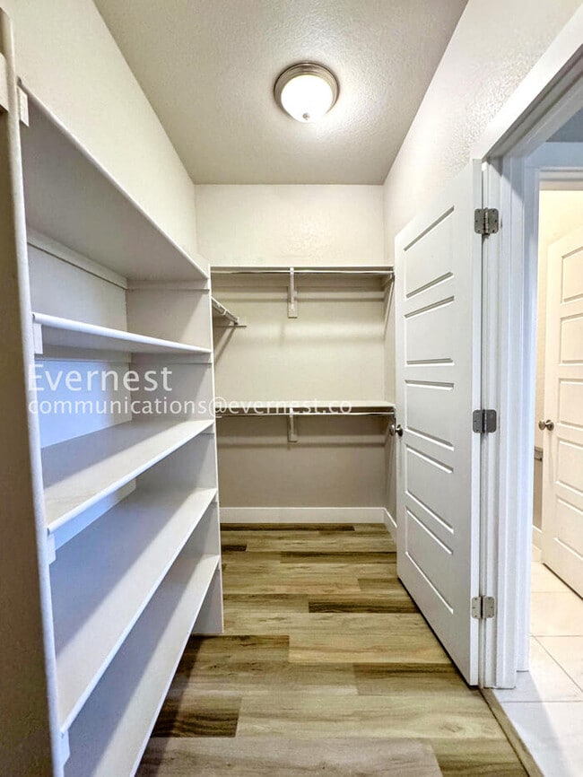 Photo - 5992 N Fulton St