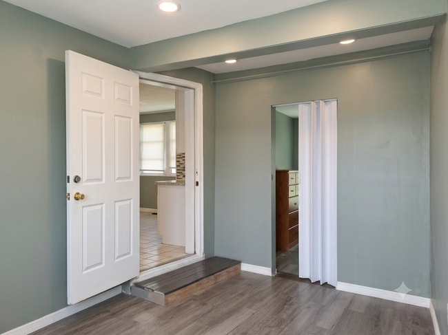Photo - 164 Tradewinds Dr NW