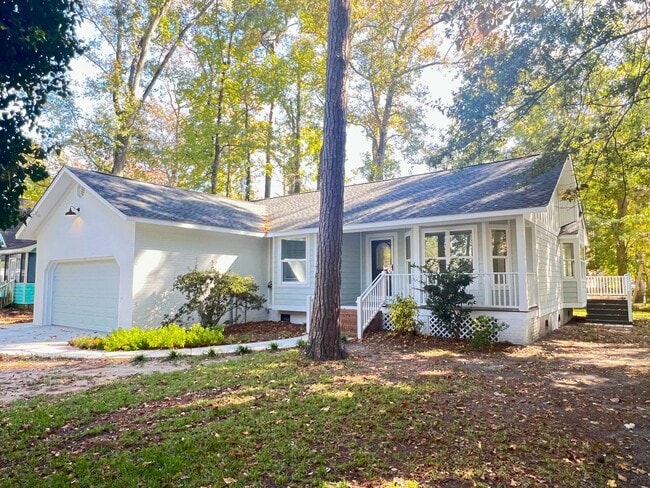 Photo - Pet Friendly, Remodeled Home in North Myrtle Beach! Three bedrooms, Available NOW!