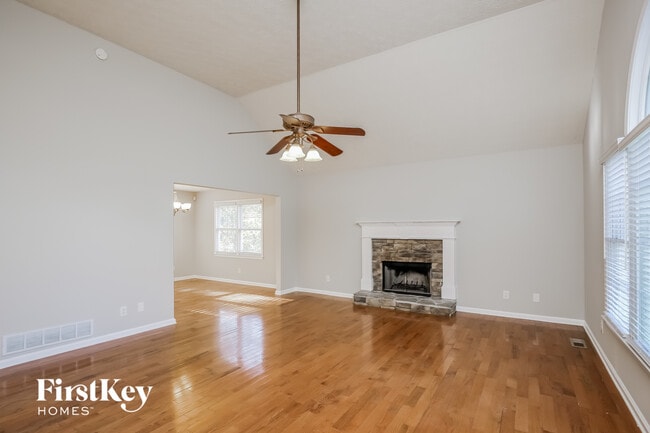 Photo - 210 Calusa Lake Ct