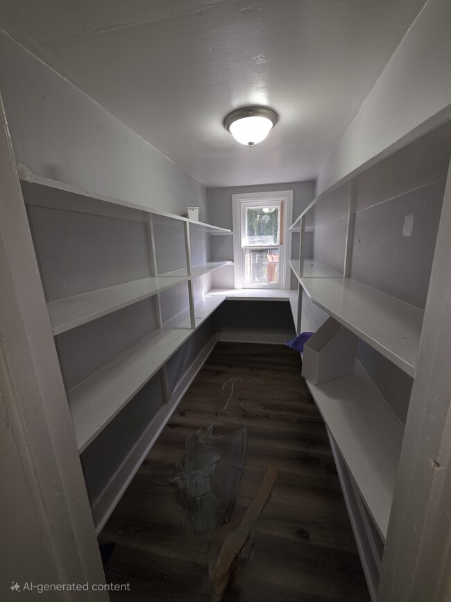 Pantry - 307 N Governors Ave