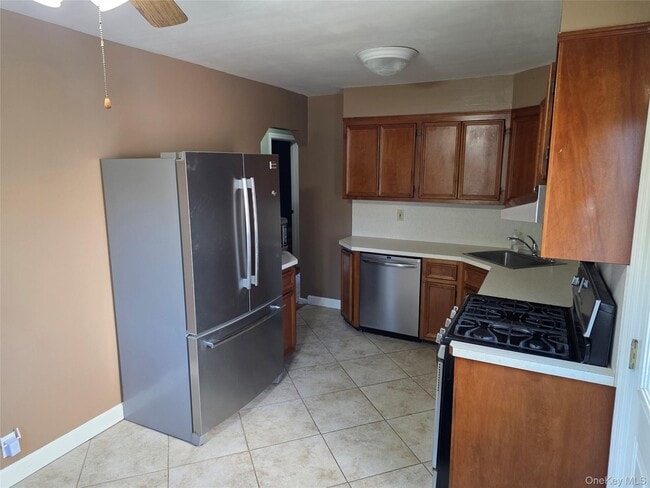 Photo - 220 Raff Ave