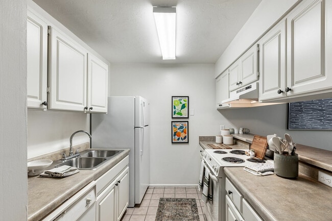 Photo - Oxford Manor