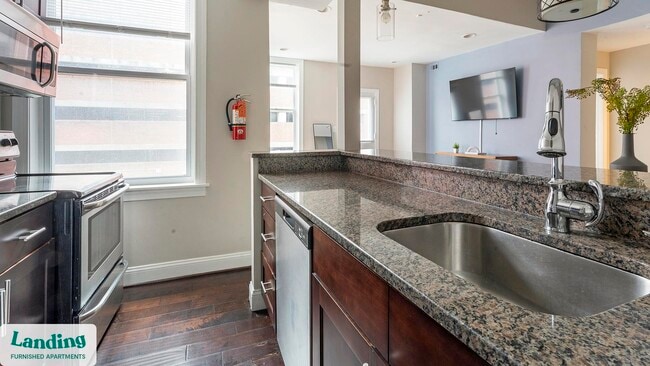 Photo - 617 W Lexington St Unit C4.1412438