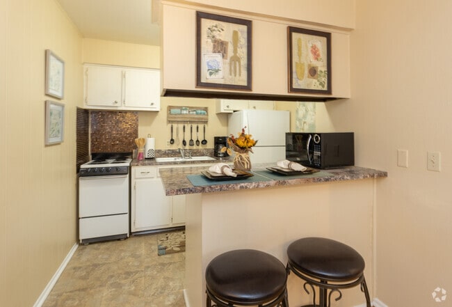 1HAB 1BA - 374 ft² - The Laurel Condos