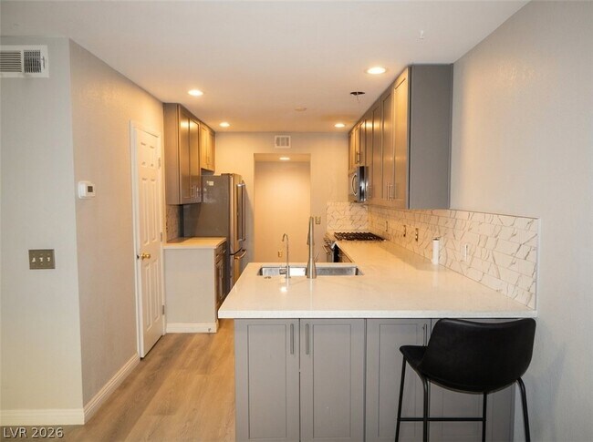 Photo - 2816 Briar Knoll Dr