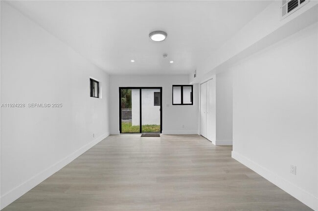 Photo - 2983 NW 1st St