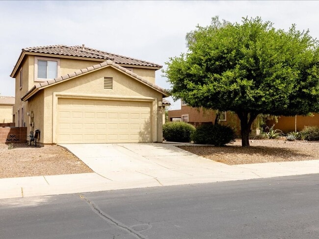 Building Photo - Spacious Two-Story 4 Bedroom with Upstairs Family Room & Large Encolsed Backyard!