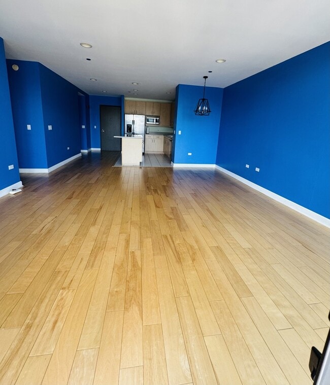 Photo - 737 W Washington Blvd
