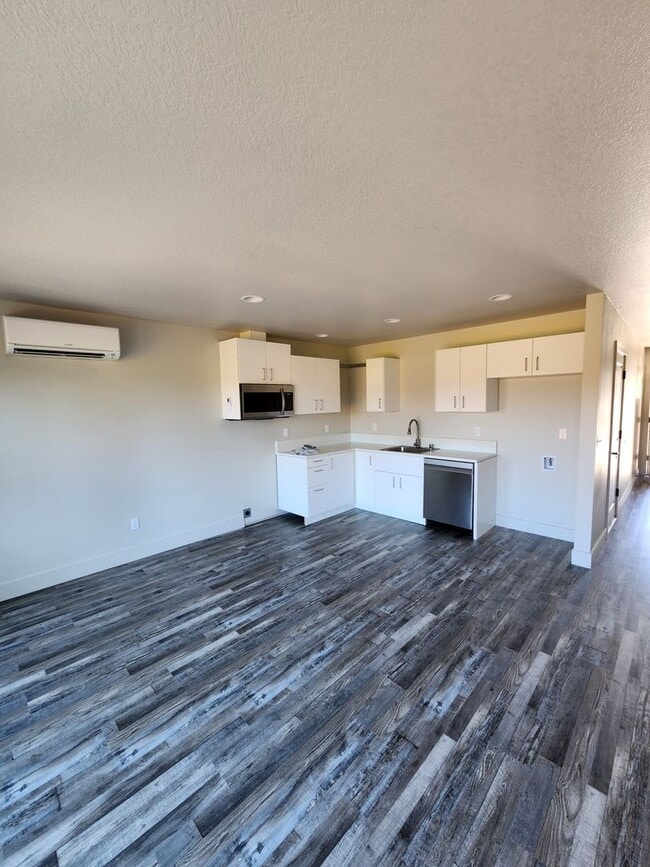 1005 Peach Rd