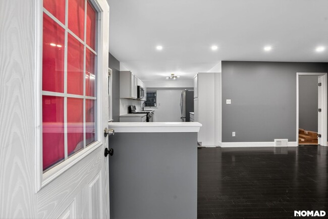 Photo - 6502 Parkway Ct