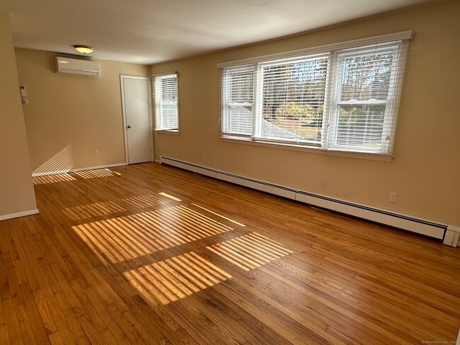 Photo - 360 Limestone Rd