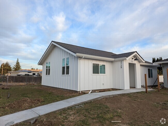 Building Photo - 373 Acacia St Rental