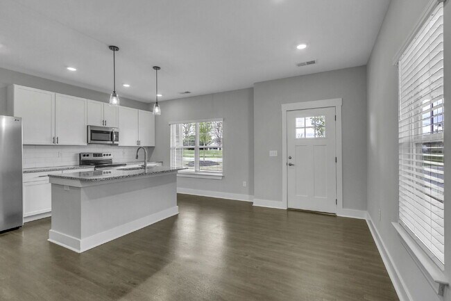 Photo - Charming 3-Bed, 2.5-Bath Townhouse Gem in Travelers Rest