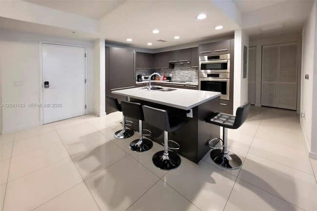 Building Photo - 7751 NW 107th Ave Unit 221