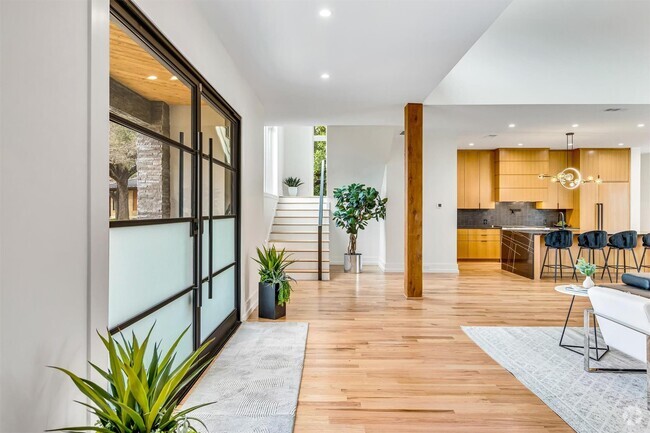 Building Photo - 7533 Royal Pl Rental