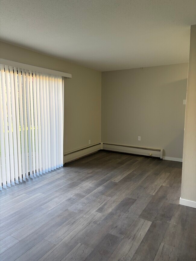 Photo - 1025 Smetana Rd Unit 3