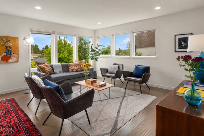 Photo - 4321 S Webster St