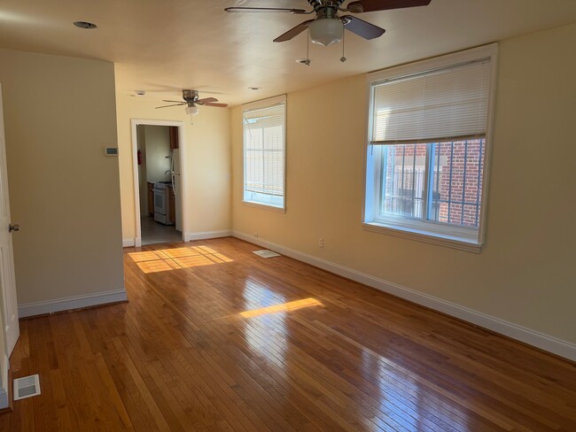 Photo - 59 Galveston Pl SW Unit 3