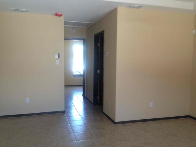 Photo - 614 San Antonio Ave Unit Apt 8