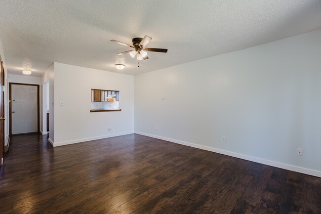 Building Photo - 284 Talisman Dr Rental