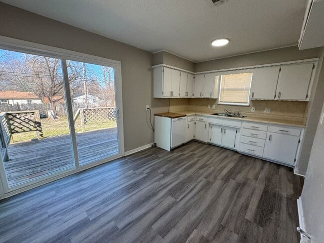 Photo - all Brand New 4 bed 1 bath converted garage, deck in back , large backyard in MWC!