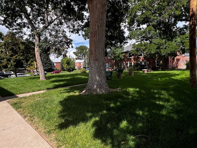 Photo - 2808 Jasmine St Unit Park Hill Condo 2b 1ba $1,950