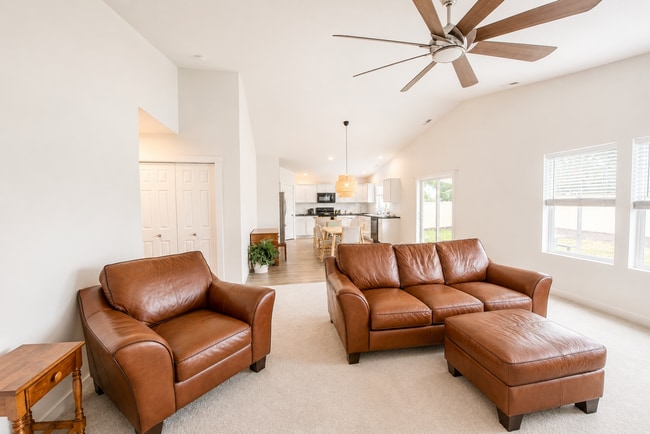 Photo - 4 Bedroom, 2 Bathroom Home Near Lake Lowell