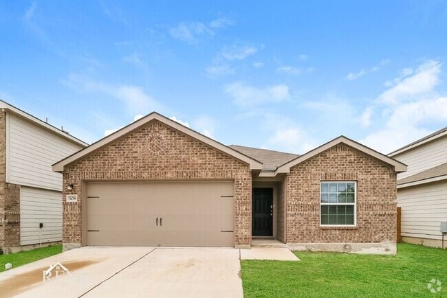 Building Photo - Now Available! Rental